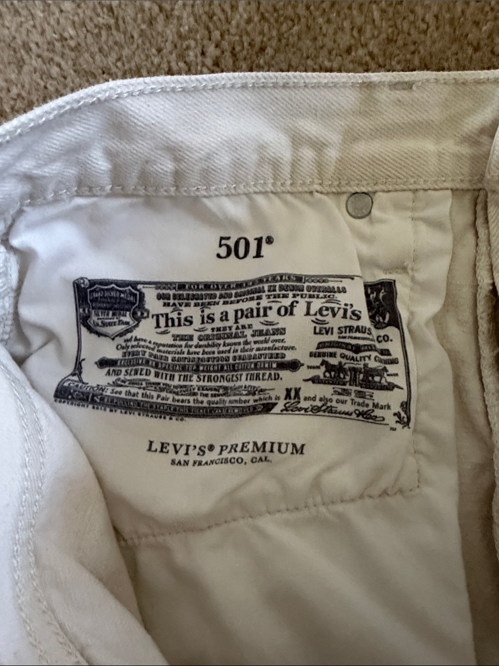 Levi's 501 White High-Rise Denim Shorts - Picture 4 of 5